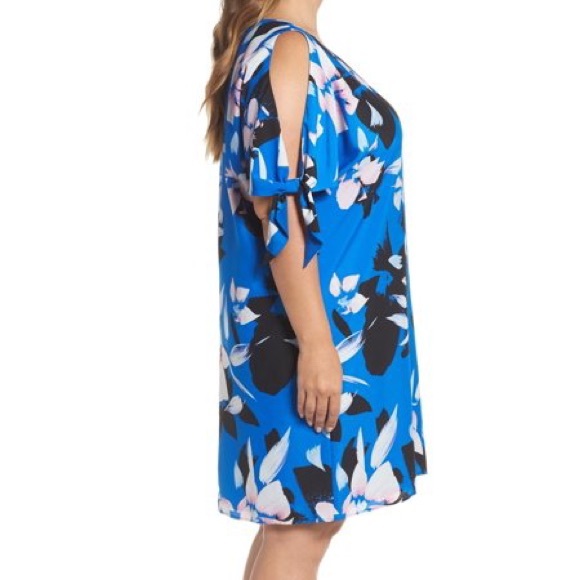 Vince Camuto Floral Print Cold Shoulder Shift Dress - Picture 2 of 9